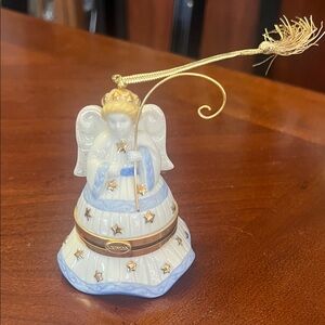 Lenox China Treasures Blue and White Ornament